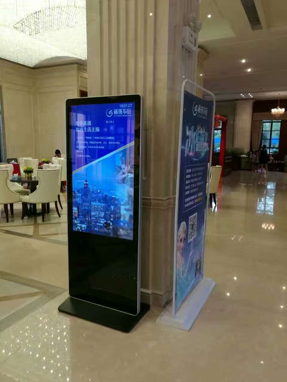 两年半社区品牌触屏两年半社区视频APP懂你更多成为商显佼佼者原因(图1) 两年半社区品牌触屏两年半社区视频APP懂你更多成为商显佼佼者原因(图1)